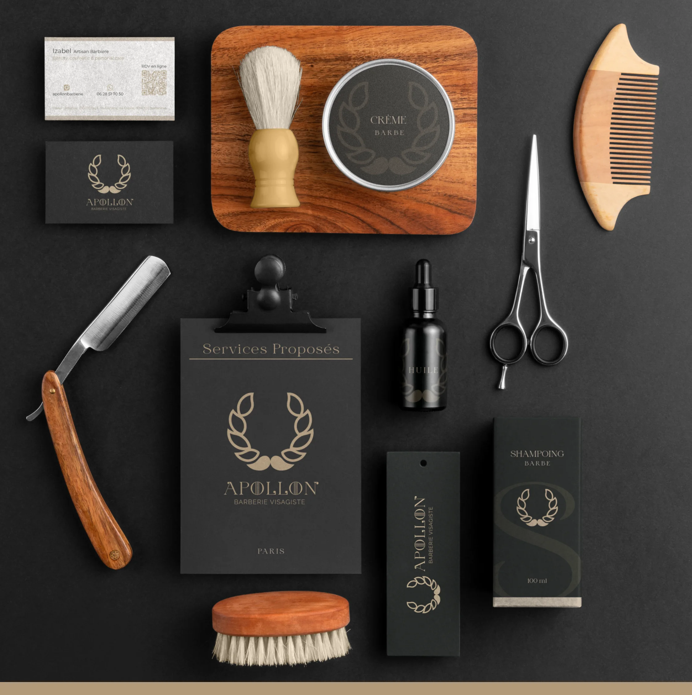 Papeterie et produits Apollon Visagiste : cartes de visite, crème et huile à barbe, rasoir, ciseaux, peigne en bois